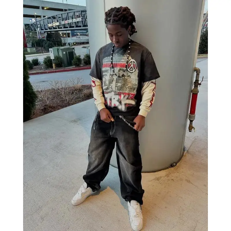 High street clothing, Harajuku letter pattern, oversized T-shirt for men, fashionable casual vacation two-piece top, men's T-shirt High street clothing, Harajuku letter pattern, oversized T-shirt for men, fashionable casual vacation two-piece top, men's T-shirt