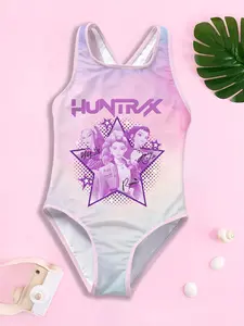 Girls' one-piece swimsuit "HUNTRX Girl Group Star Shine Style" with pink-purple gradient + signature print, crisscross back design, Full Coverage, Ease of Movement, unique and eye-catching, instantly enhancing the summer pool atmosphere ✨