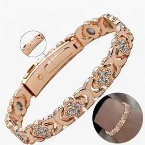 14K rose gold orchid-shaped rhinestone bracelet—lucky jewelry with a fashionable, trendy design; no shipping fee; adjustable sparkling bracelet; an ideal gift for Mother’s Day and Valentine’s Day.