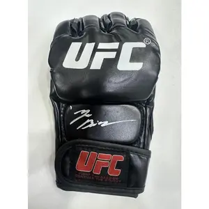 Jan Blachowicz Autographed Hand Signed UFC Glove - Beckett COA