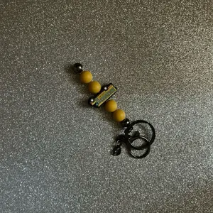Title:  School Bus Beaded Keychain – Yellow Back-to-School Charm