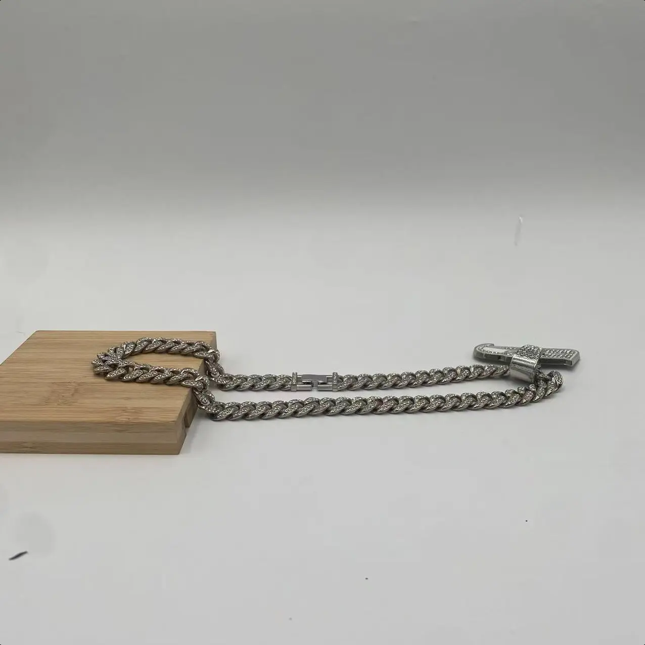Hip-Hop32 Cuban Chain Pendant Necklace Personalized Men'sNecklace Perfect Gift for Boyfriend Unisex Design Gold Plated Adjustable