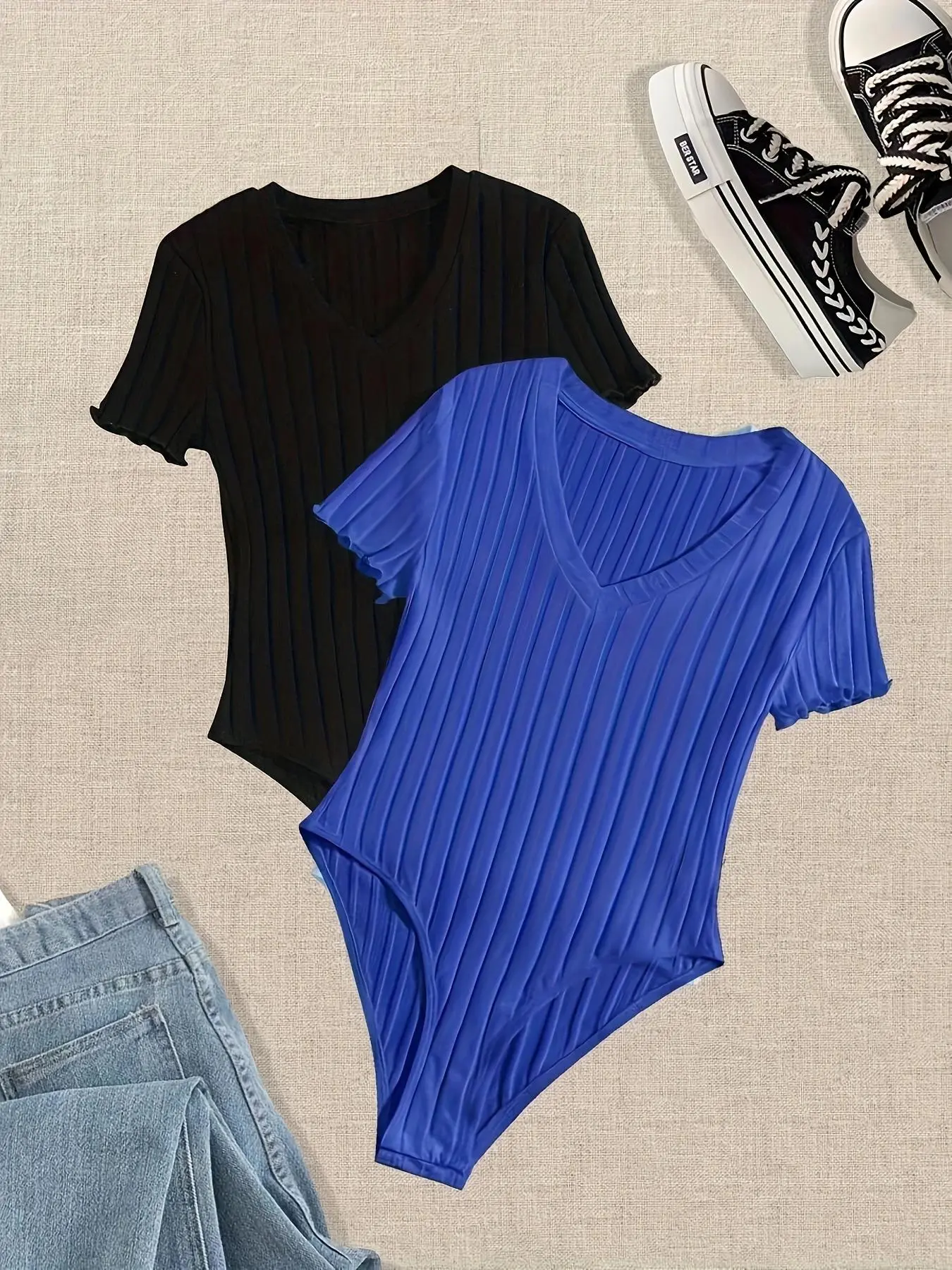 Women's Solid V Neck Bodysuit, Casual Comfy Basic Short Sleeve Bodysuit for Daily Wear, Ladies Clothes Womenswear for All Seasons