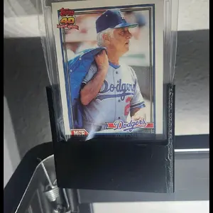 Topps 40thanniversary  baseball cards with stand and magnetic case. Tom Lasorda