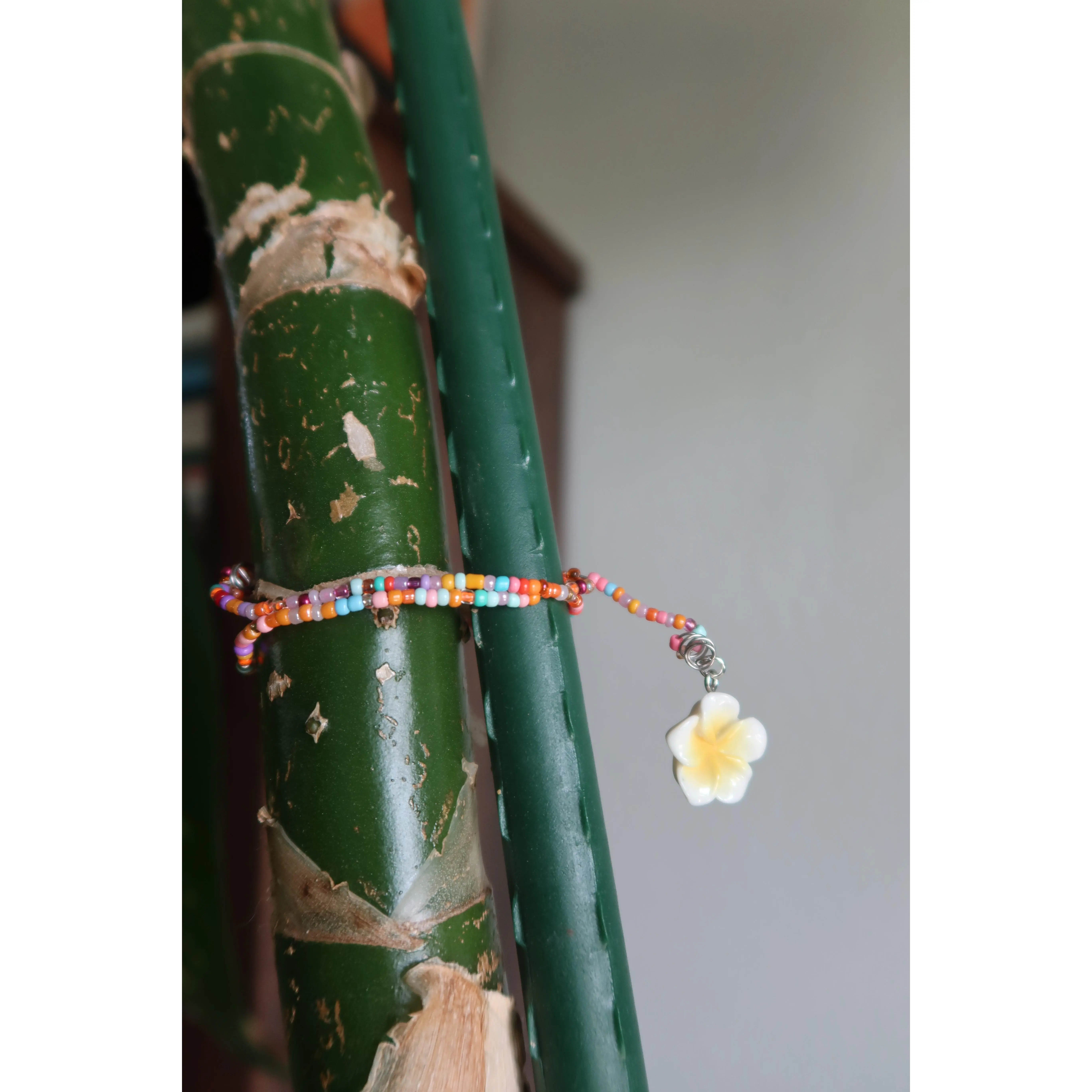 In the Garden Collection Beaded Plant Wrap - Handmade Beaded Flexible Wrap Design, Adds a Colorful Tropical Accent for Bright Spaces, Doubles as Flower Charm & Wine Glass Charm