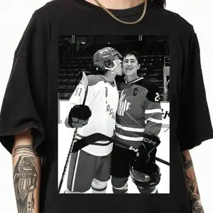 Vintage Hockey Heated Rivalry T-shirt Classic Black Tee with Iconic Player Photo Design Perfect for Hockey Fans Shane Hollander Yaoi y2k cotton fashion Streetwear Lover Gift