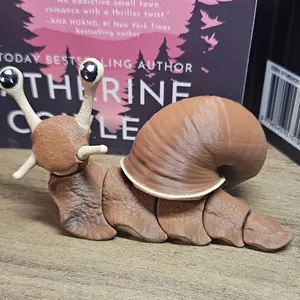3D Printed Articulated Snail | Cute Posable Snail Figure | Desk Fidget & Shelf Decor