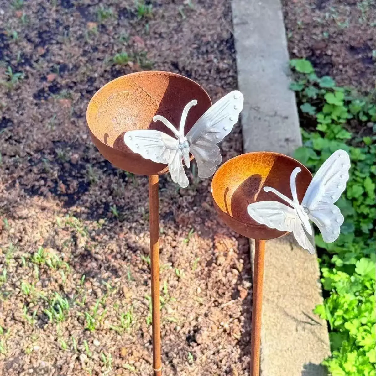 Rustic Iron Butterfly Rain Catcher Garden Stake - 1-Piece Outdoor Water Collector Decor, Home Improvement Garden Supply for Lawn & Flower Bed, Collects Rainwater, One-Piece