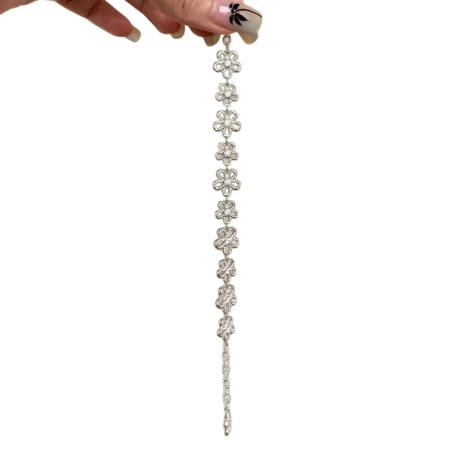 Women's 2026 New Zircon Hollowed-Out Flower Sports Wristband - Unisex, Minimalist Stack, Exquisite, Understated Luxury Elegant Jewelry Bracelet, Flowers