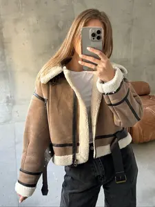 Retro Vintage American Style Faux Fur Motorcycle Jacket for Women, Thick Warm Windproof Cropped Short Coat, Daily Commuter Streetwear, Slim Fit Fashion Outerwear
