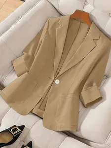 A women's solid color lightweight stylish elegant high-end three-quarter sleeve classic lapel double-pocket blazer, suitable for spring and summer, ideal for daily commuting and outdoor wear.