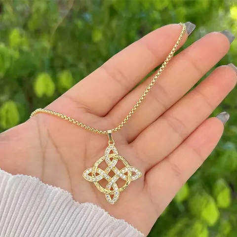Women's Witchy Celestial Necklace - Dainty Gold-Plated Hollow Snowflake Sparkling CZ Gemstone Necklace, Fashion Pendants, Decorative Box Chain Casual Jewelry