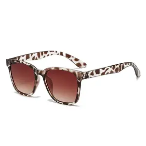 Retro 2025 Classic Vintage Square Sunglasses Women Oversized Sunglasses Women Men Retro Leopard Luxury Sun Glasses UV400