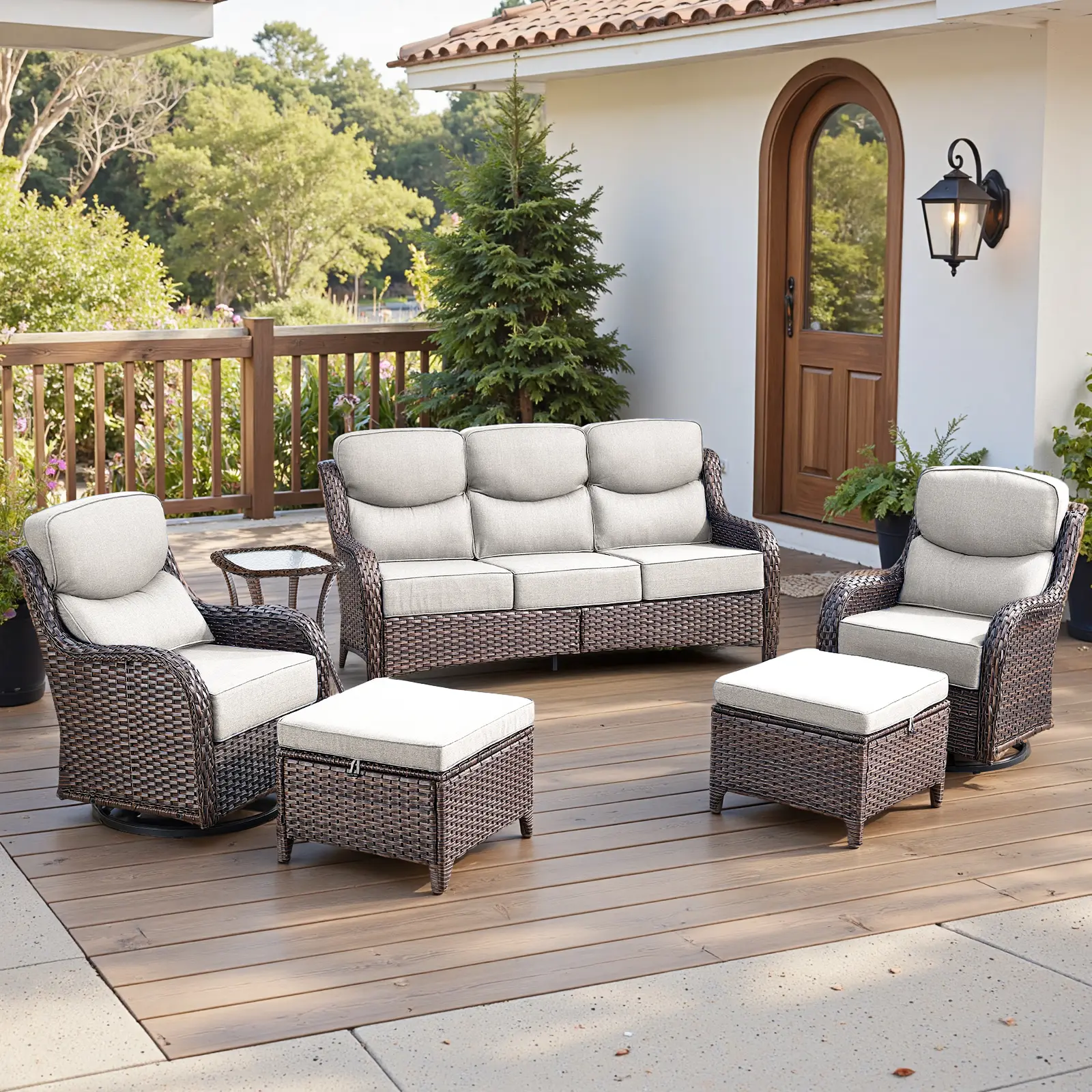 Brown Wicker / Beige Cushion