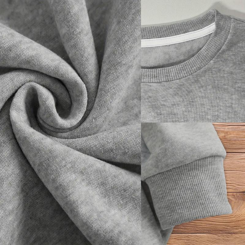 [Made in USA] Senior Mom 2026 Sweatshirt Classic Graduation Graphic Crewneck Pullover, Proud Senior Mama Outfit, Cozy School Event Wear, Meaningful Class of 2026 Gift for Mothers