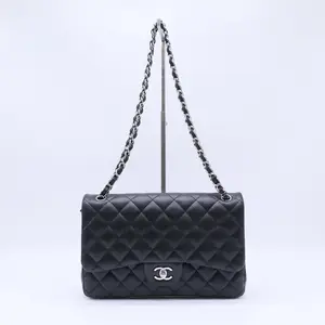 Pre-owned CHANEL Leather Shoulder Bags Large Classic Handbag B22204