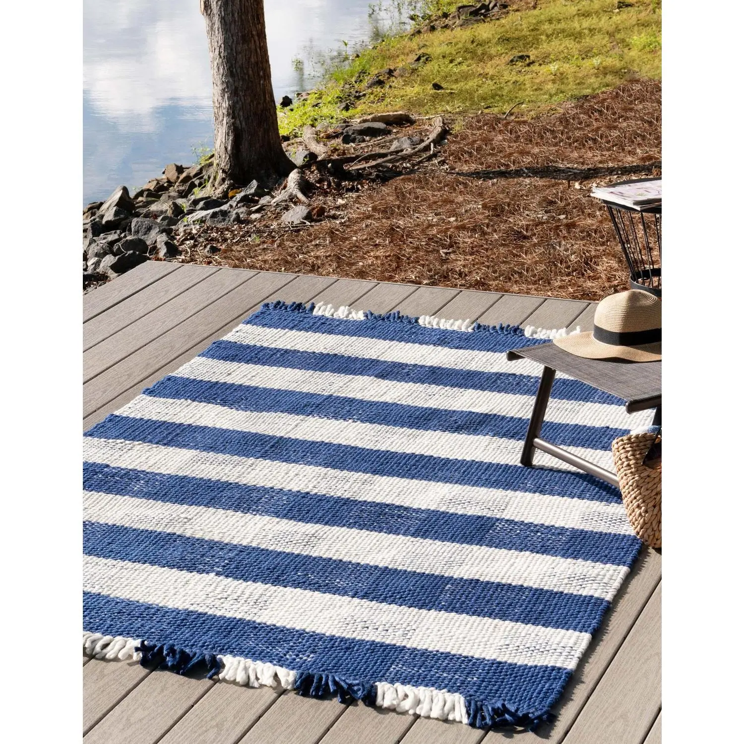 Navy Blue Eco Plaid Home Decorative Checkered Rug, Recycled Plastic Indoor-Outdoor Patio Rug with Bold Geometric Flair, Washable Soft Furnishing Carpet, Patio Rugs, Home Decorative Rug