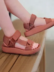 Summer Sandals Adjustable Velcro Strap, Lightweight Comfortable Beach Shoes for Boys and Girls, Kindergarten Wear-Resistant, Soft Bottom Sandals