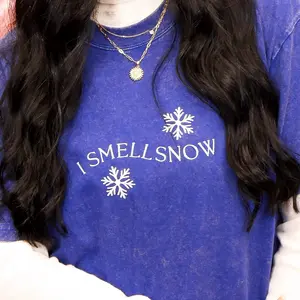 Embroidered I Smell Snow Christmas Oversized Acid Wash Women's Tshirt for Casual Wear Vintage Tshirt