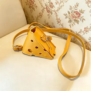 Yellow Triangle Cheese Crossbody Bag – Stylish Mini Women’s Shoulder Bag, Trendy Fun Creative Cheese Purse, Unique Gift & Fashion Accessory Casual Bags