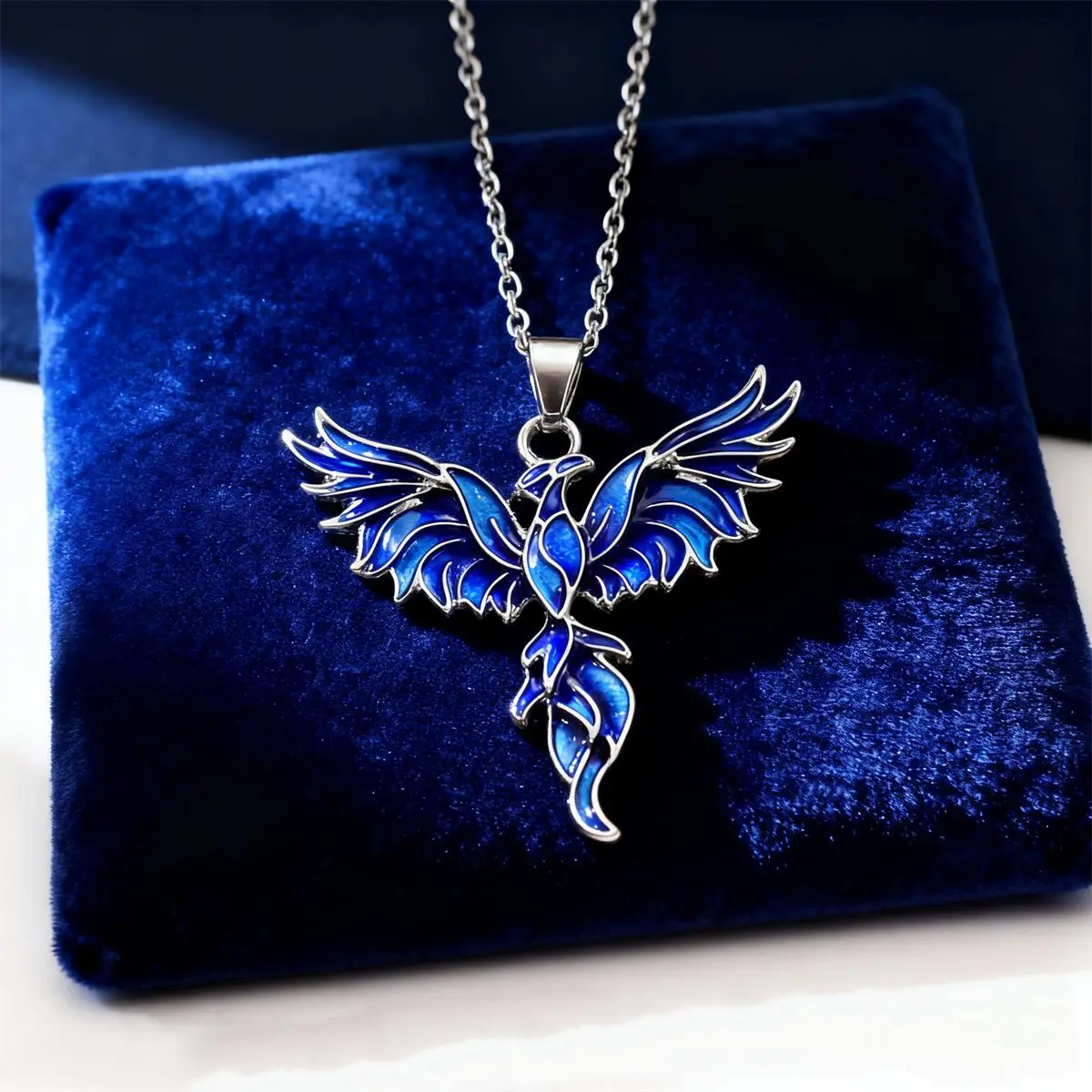 Unisex Gradient Blue Enamel Phoenix Pendant Necklace - Zinc Alloy Casual Fashion Streetwear Jewelry, Animal Theme Bird Figure Fantasy Style Accessory with Adjustable Chain, Ideal Gift for Christmas Birthday, Animal Theme Necklaces, Bird Figure Necklaces