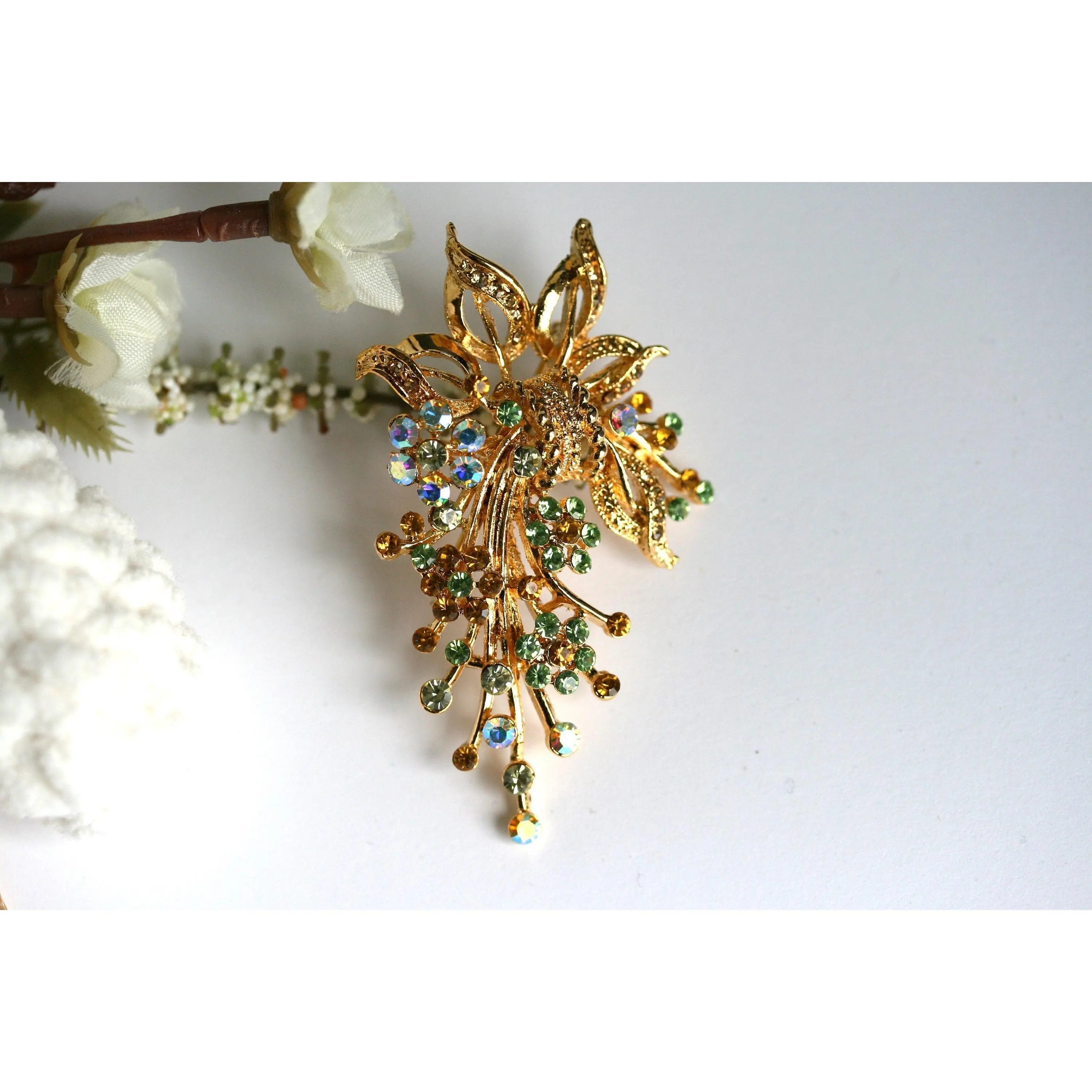 Floral Rhinestone Brooch Pin Flower Shaped Brooch Decorated With Shiny Rhinestone Clothing Lapel Pin For Women