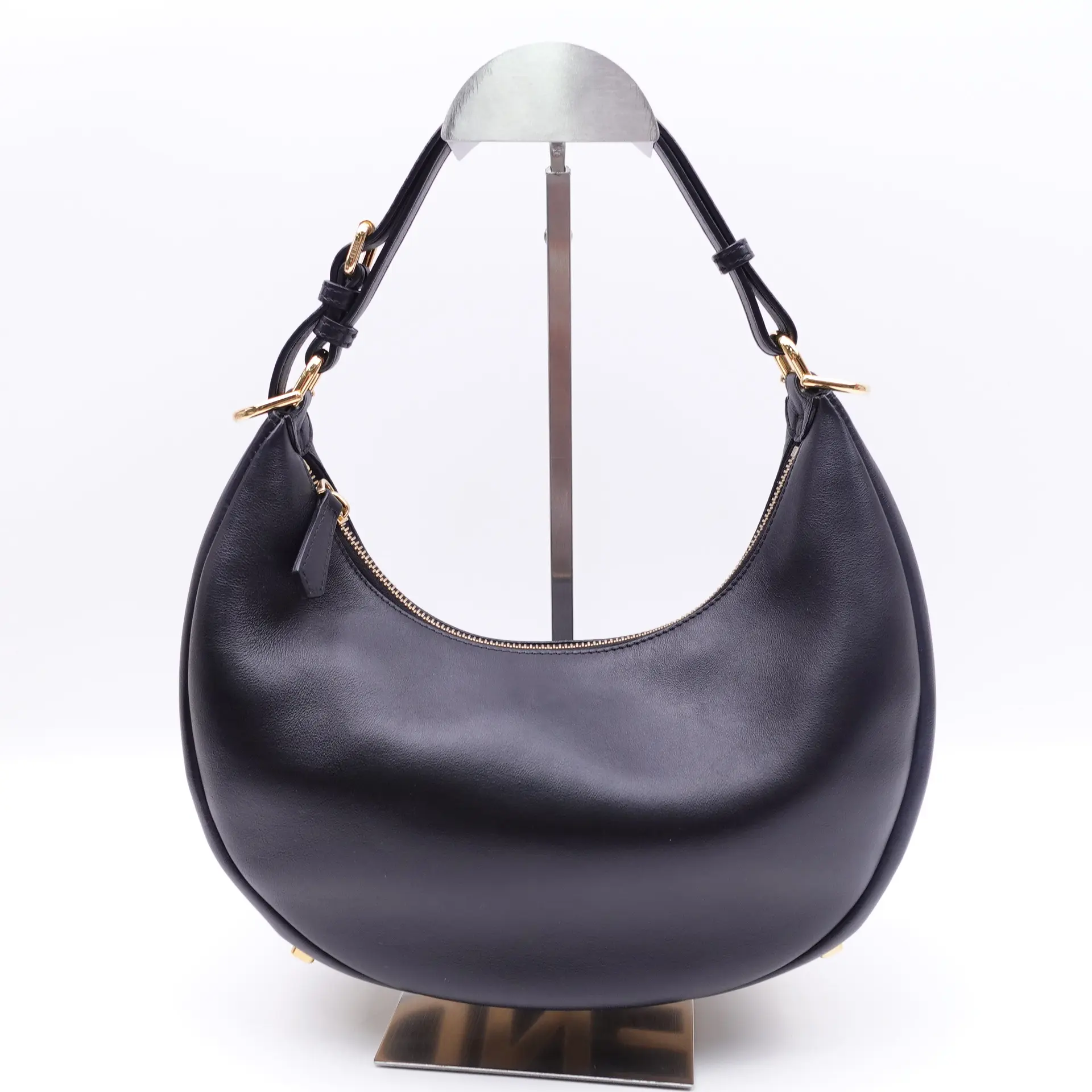 Pre-owned FENDI Calfskin Shoulder Bags Graphy Leather Shoulder Bag T10422080