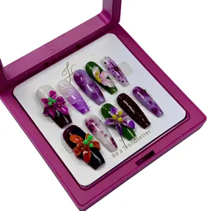 N24 Tropical flowers are hand-molded and detachable, allowing you to press on nails