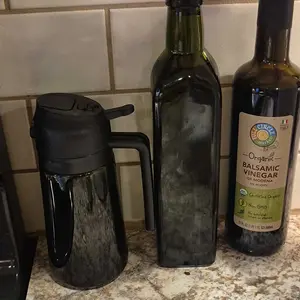 2PCS  Olive Oil Dispenser,Sprayer for Cooking 2 in 1- Spray and Pour,Dark Green Glass Oil Bottlewith Stickers,16oz/470ml Oil Sprayer, Kitchen Oil Dispenser