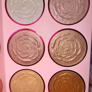 Beautiful Four-Layer Page Eyeshadow Palette Booklet - Pink Design with Circular Patterns and Colorful Shades Makeup face eyeshaow один день Full Ultimate Multicolor Makeup Palette depot woman makeup Luxury eyeshadow set affordable wake make Baked  beauty