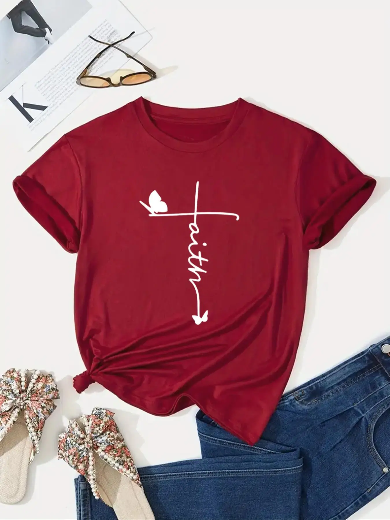 Women's Butterfly & Letter Print Crewneck Tee, Regular Fit Casual Short Sleeve Crew Neck T-shirt, Graphic Tees, Ladies Summer Tops for Women, Womenswe