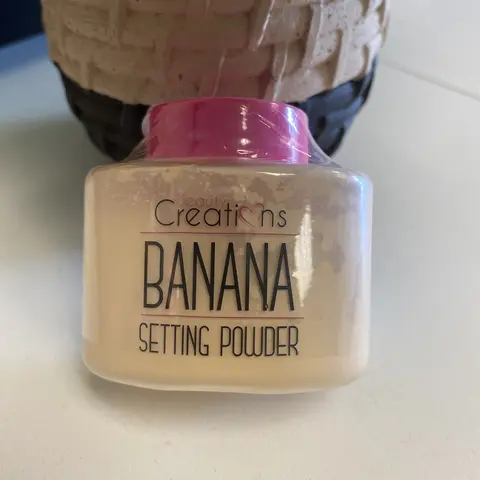 Beauty creations Banana setting powder Oil Control