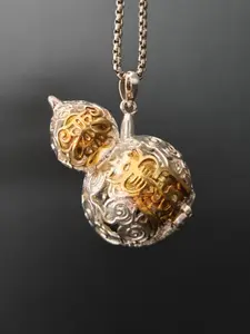 Chinese Hollow Two-Tone Gourd | Symbolizes Health and Longevity | Prosperity for Descendants | Wards Off Evil and Ensures Safety | Family Harmony and Reunion | Broad-Mindedness, Wisdom, and Knowledge