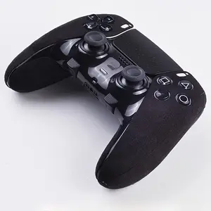 High-Quality Faux Fur Flip Cover Handle, Anti-Slip Grip, Ultra-Comfortable Touch, Precise Fit, Sweatproof, Scratch-Resistant for Ps5/ps4 Handles Gaming Controller
