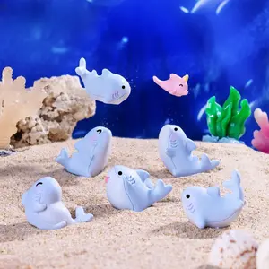 30pcs Holiday Decorations Miniature Party Christmas New Year Home Car Garden Resin Craft Ornaments, Home Decor Statue, Figures, Creative Cute Shark Whale DIY Accessories
