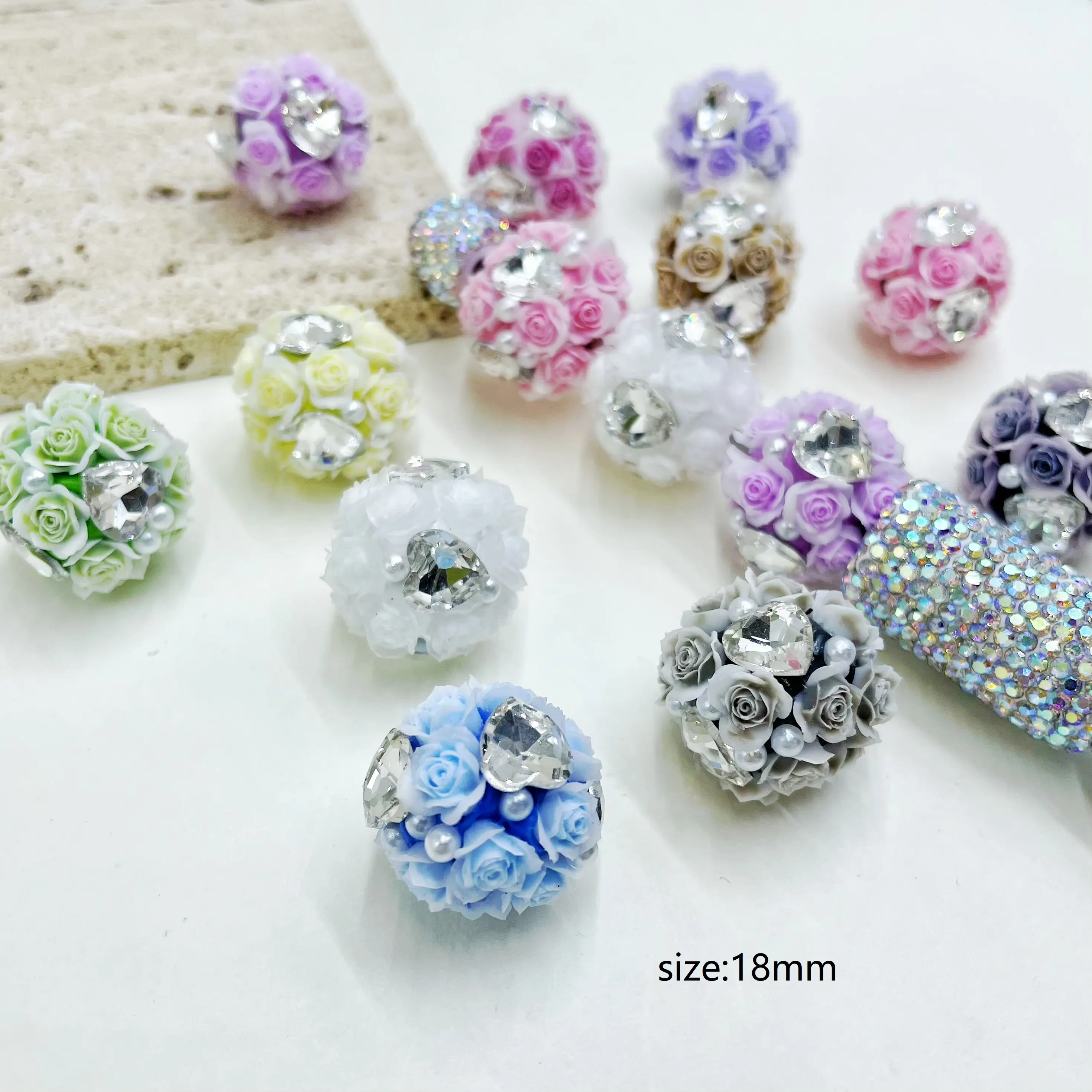 10pcs/20pcs Random color flower beads with rhinestone heart, soft ceramic, suitable for handmade pen jewelry keychains, DIY bead mixed colors
