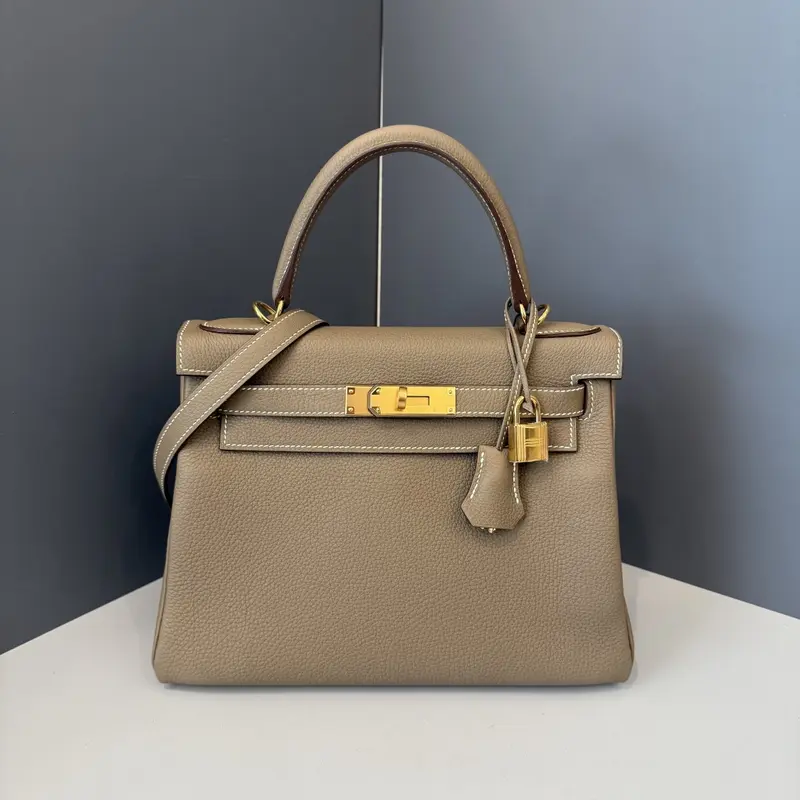 Pre-owned HERMÈS Leather tote bags Hermes Kelly 28 Togo 18 Etoupe (db020326m0)