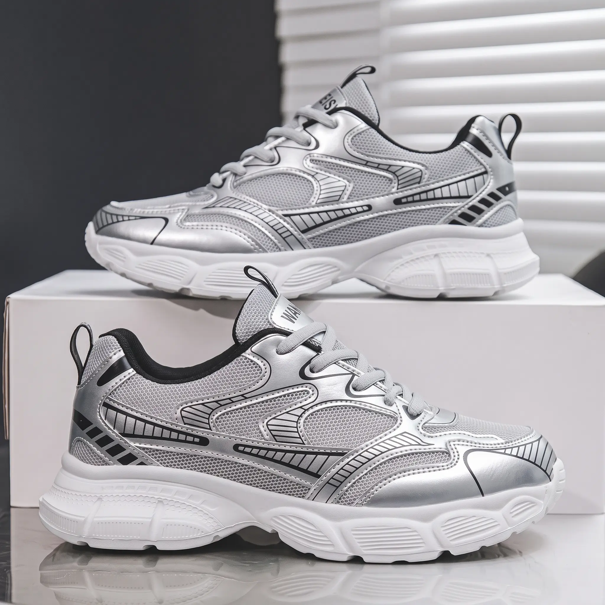 Men's Casual Low-Top Sneakers - 2026 Trendy Round Toe Breathable Mesh Streetwear Shoes with Non-Slip EVA Sole for All-Season Daily Walking