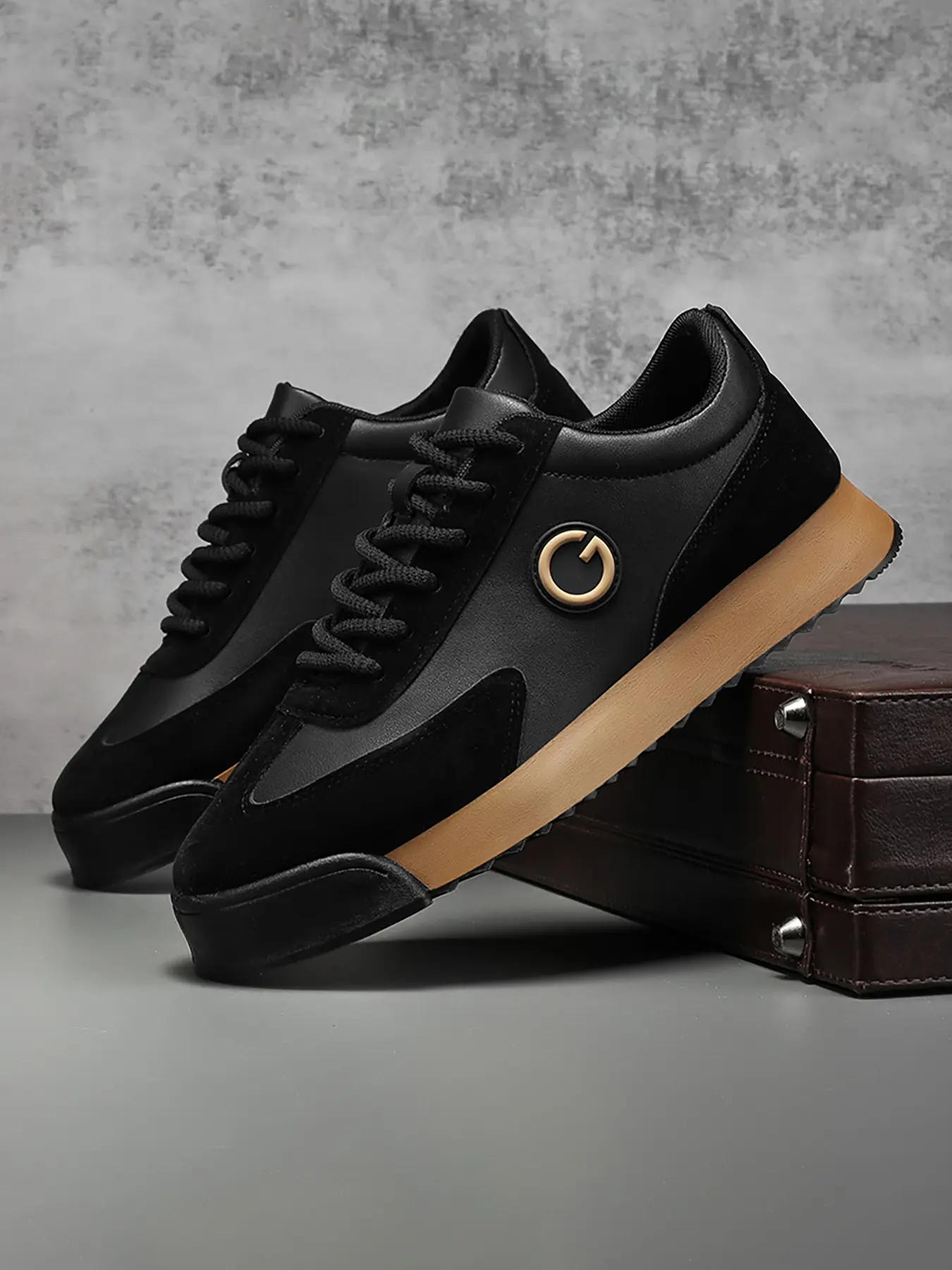 Men's Fashion Sporty Casual Shoes, Comfortable Low Top Trainers Lace Up Lightweight Athletic Sneakers with Laces, Stylish Design for Daily Wear & Outdoor Activities, All Seasons Sneakers, Fashionable Casual Sneakers, Footwear Sneakers