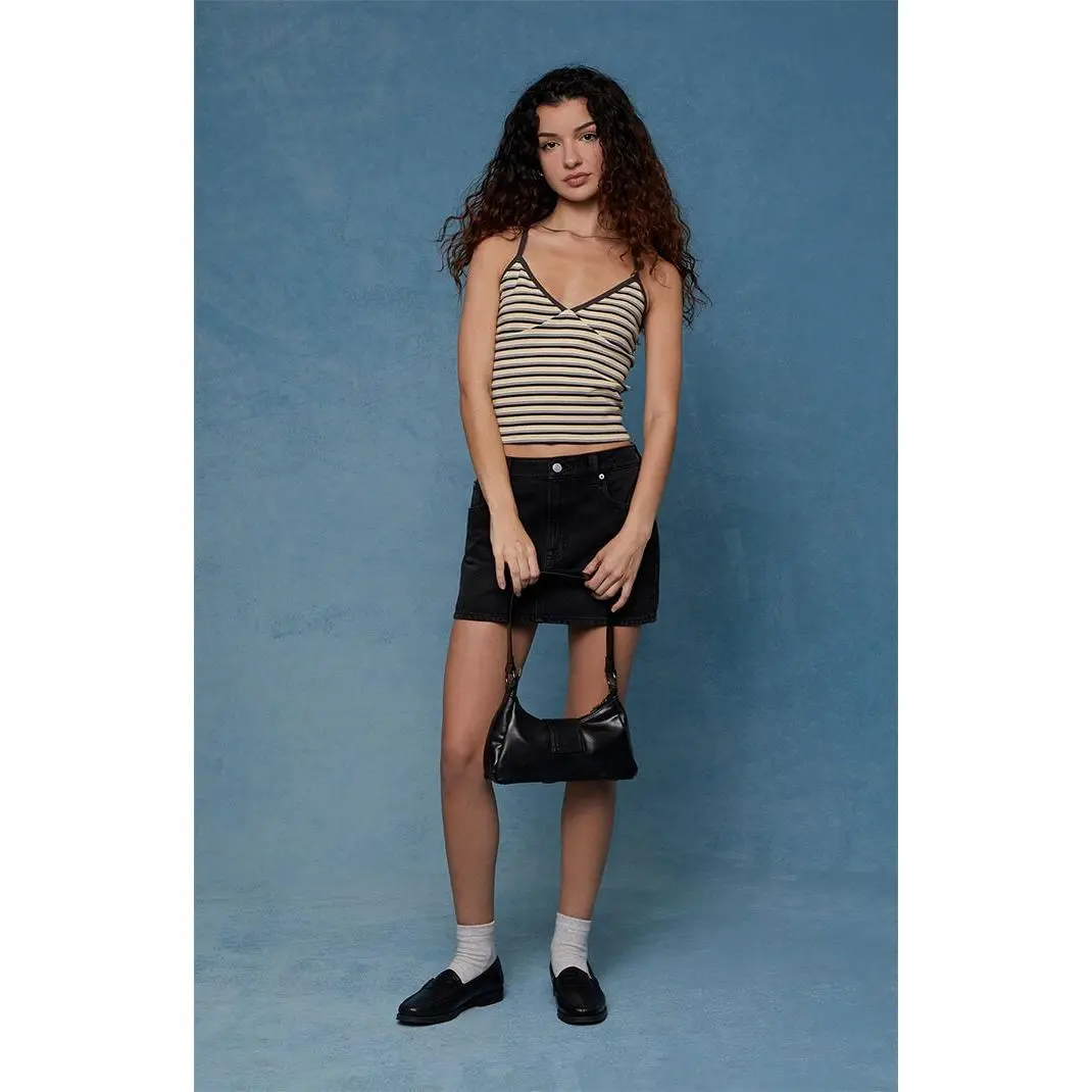Pacsun Women's Bella Black Mid Rise Jean Mini Skirt Pacsun Women's Bella Black Mid Rise Jean Mini Skirt
