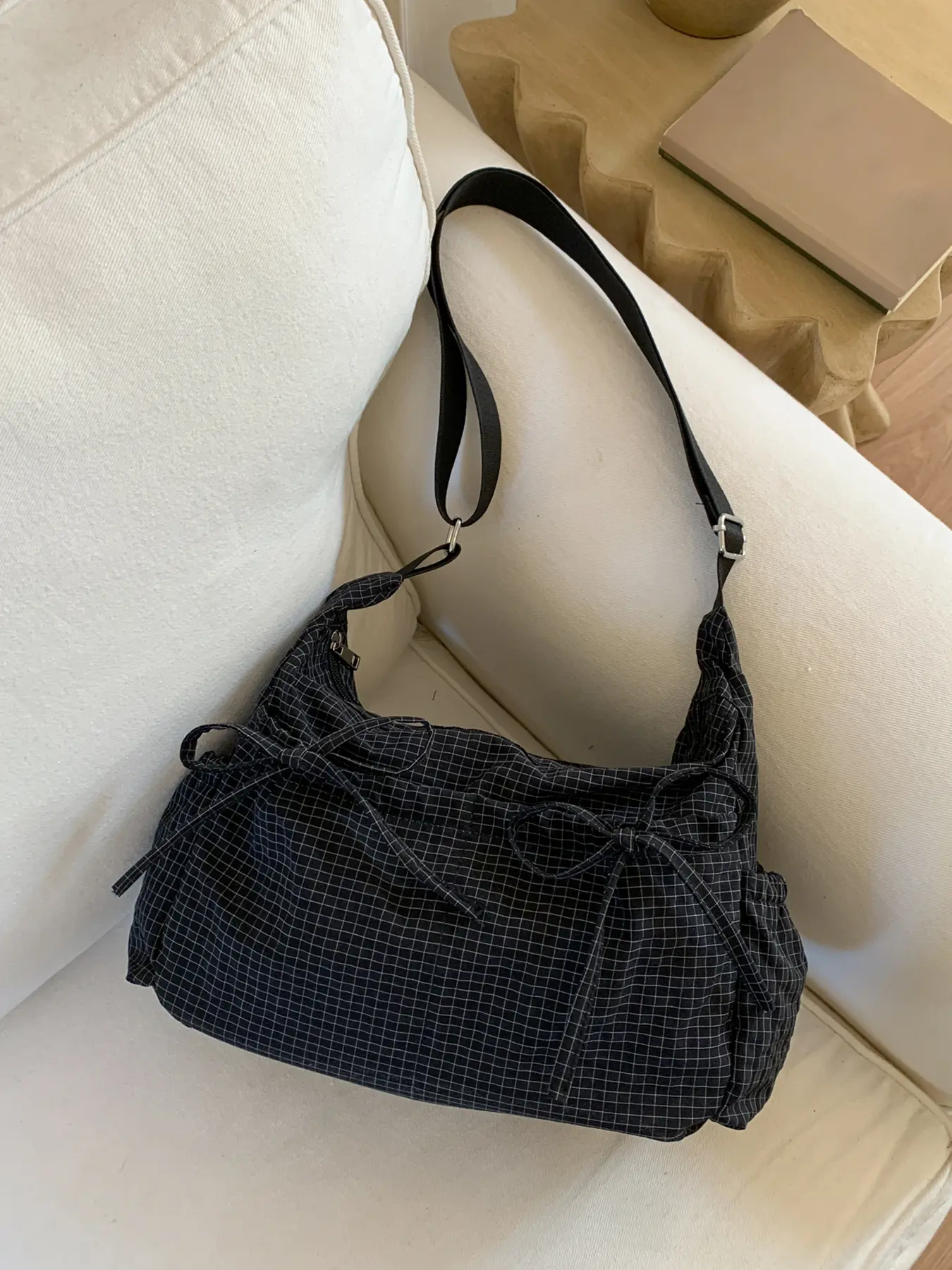 niche  sweet  cool  stylish  simple, versatile one-shoulder messenger bag, shoulder strap messenger bag with adjustable personality, retro plaid one-shoulder underarm bag, Casual Crossbody, casual and everyday  suitable for shopping and dating, etc.