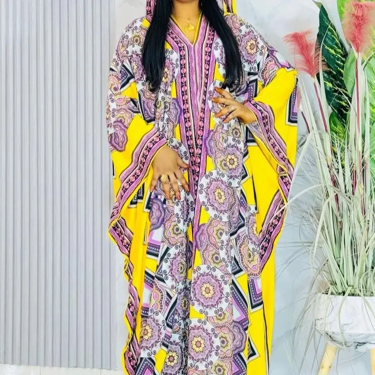 Senegambian Oyofaal African Outfit Ready Made yellow/white Elegant Design Luxurious Fabric High-Quality Materials Sophisticated Look Special Occasion