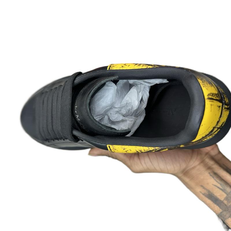 Alexander McQueen Shoe - Black Leather Footwear with Yellow Detail, Classic Design, Ideal for Casual Wear