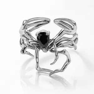 Dark Gothic Spider Ring for Women Men, Black Resin Open Ring, Punk Y2K Grunge Alt Statement Jewelry for Daily Party Concert Gift
