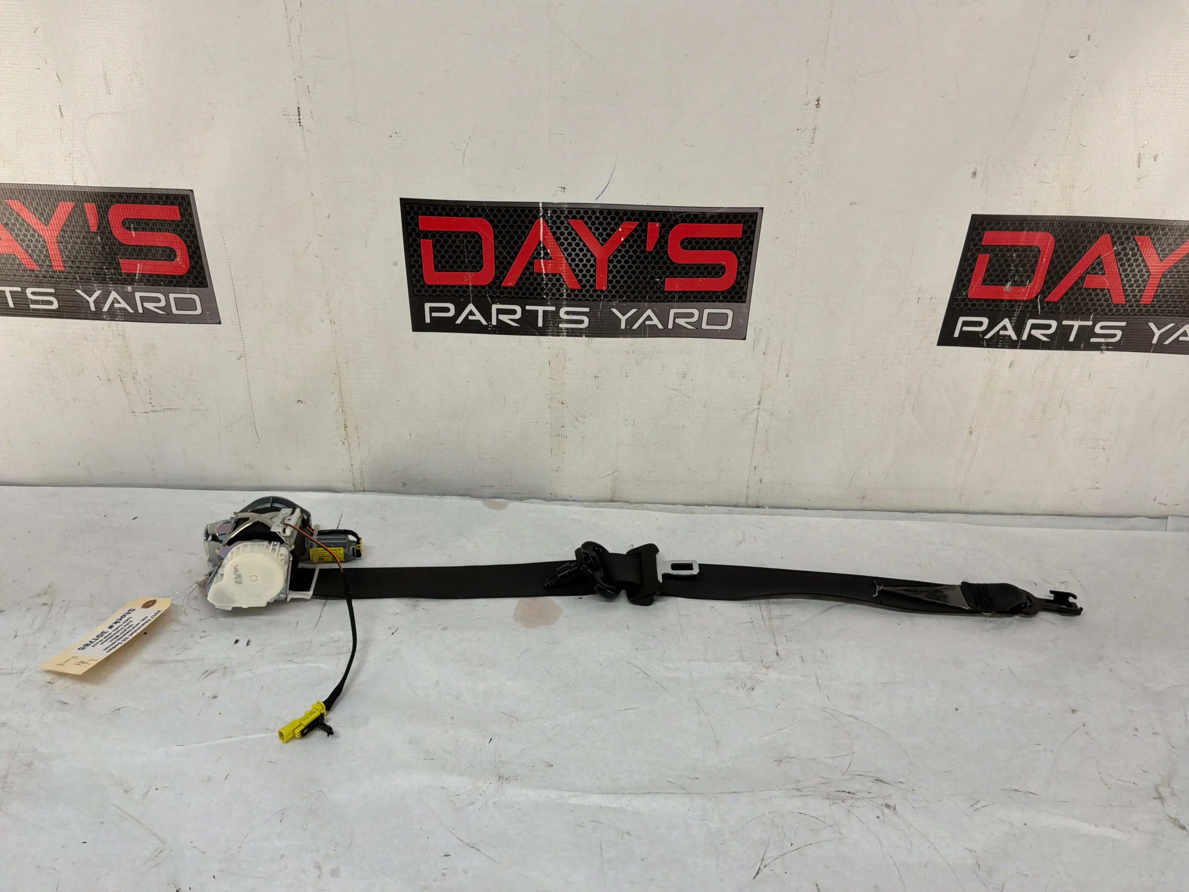 2017 Chevy SS Sedan LH Driver Front Seat Belt Seatbelt Retractors OEM