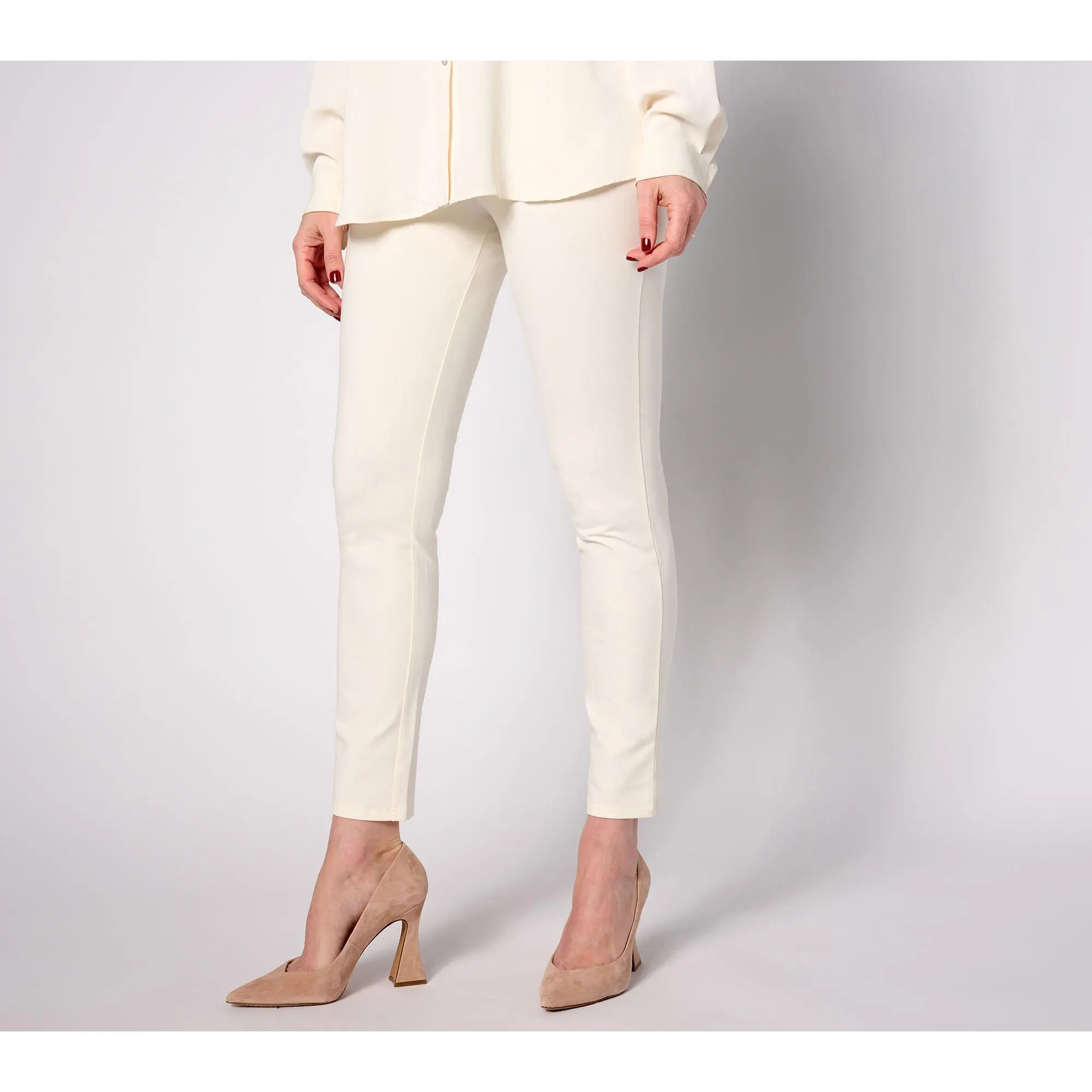 Women with Control Petite Pull-On 86/14 Slim Pants
