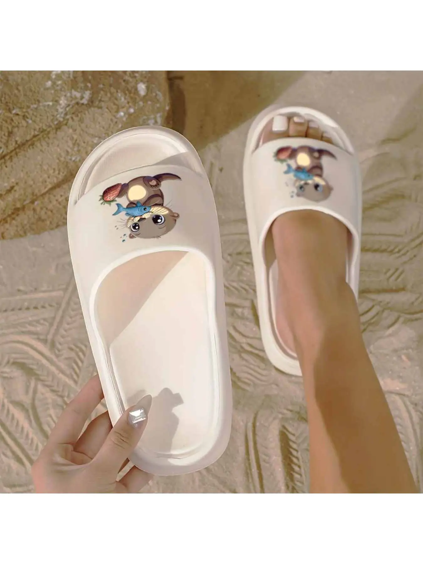1pc EVA Otter Holding Fish Strawberry Stylish Open-Toe Slippers Are Ideal for Indoor And Outdoor Use, Perfect for Every Season, Comfortable, And Essential for Home., Women Shoes