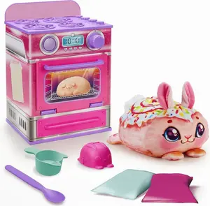 Cinnamon Treatz Oven – Interactive Bake & Reveal Oven Playset with Mystery Scented Plush (Cinnamon Pooch, Fondant Feline, or Strawberry Swirl), Mixing Tools, Dough, & Accessories, 5+