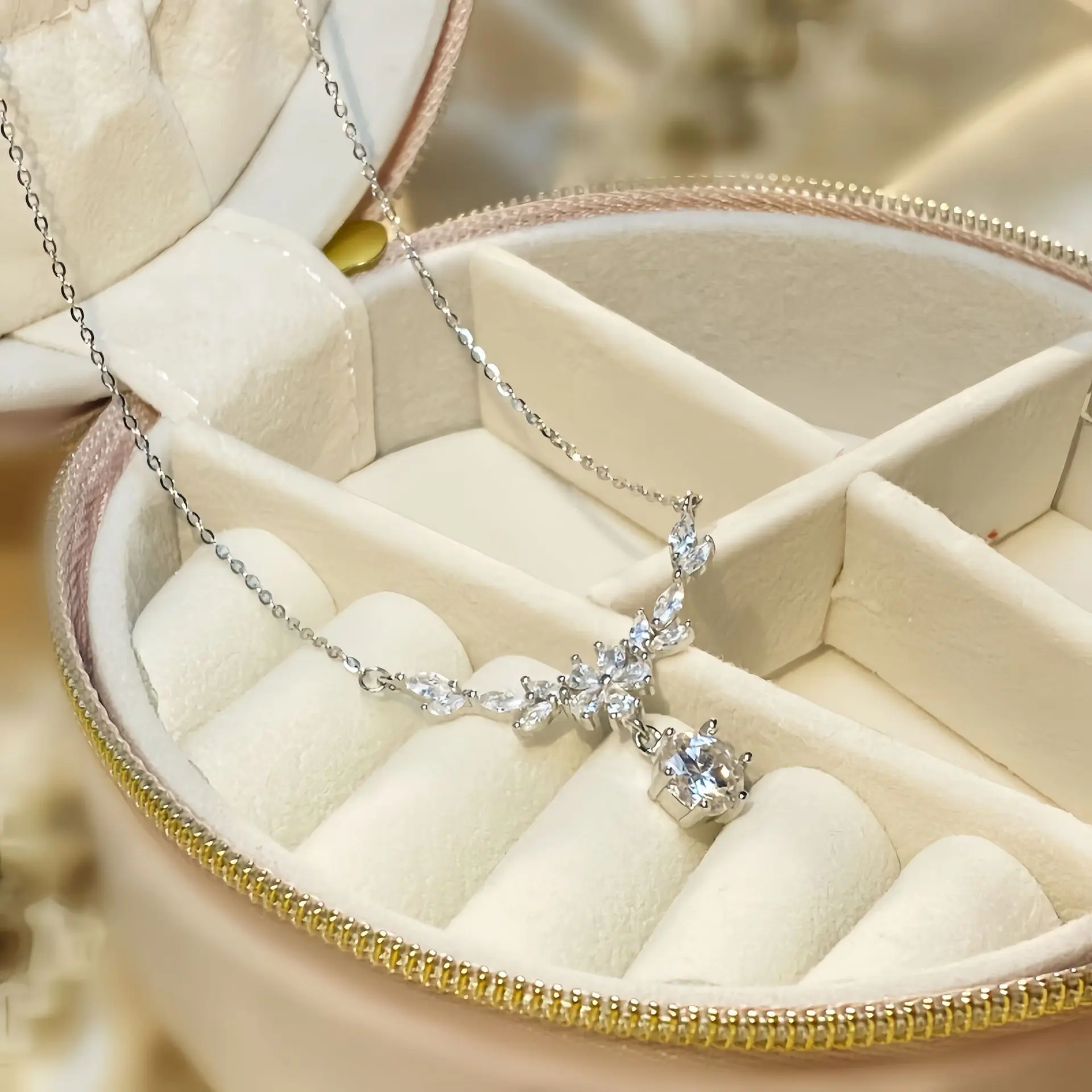 Platinum Zircon Necklace (332a)