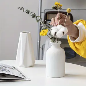 2 pieces of ceramic white vase, minimalist style modern table stand home decoration, suitable for fireplace bedroom kitchen living room center decoration office desk gift